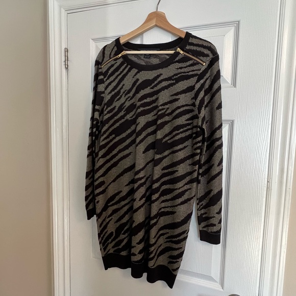 French Connection - gold and black tiger print sweater dress. Size 8 - Picture 1 of 10